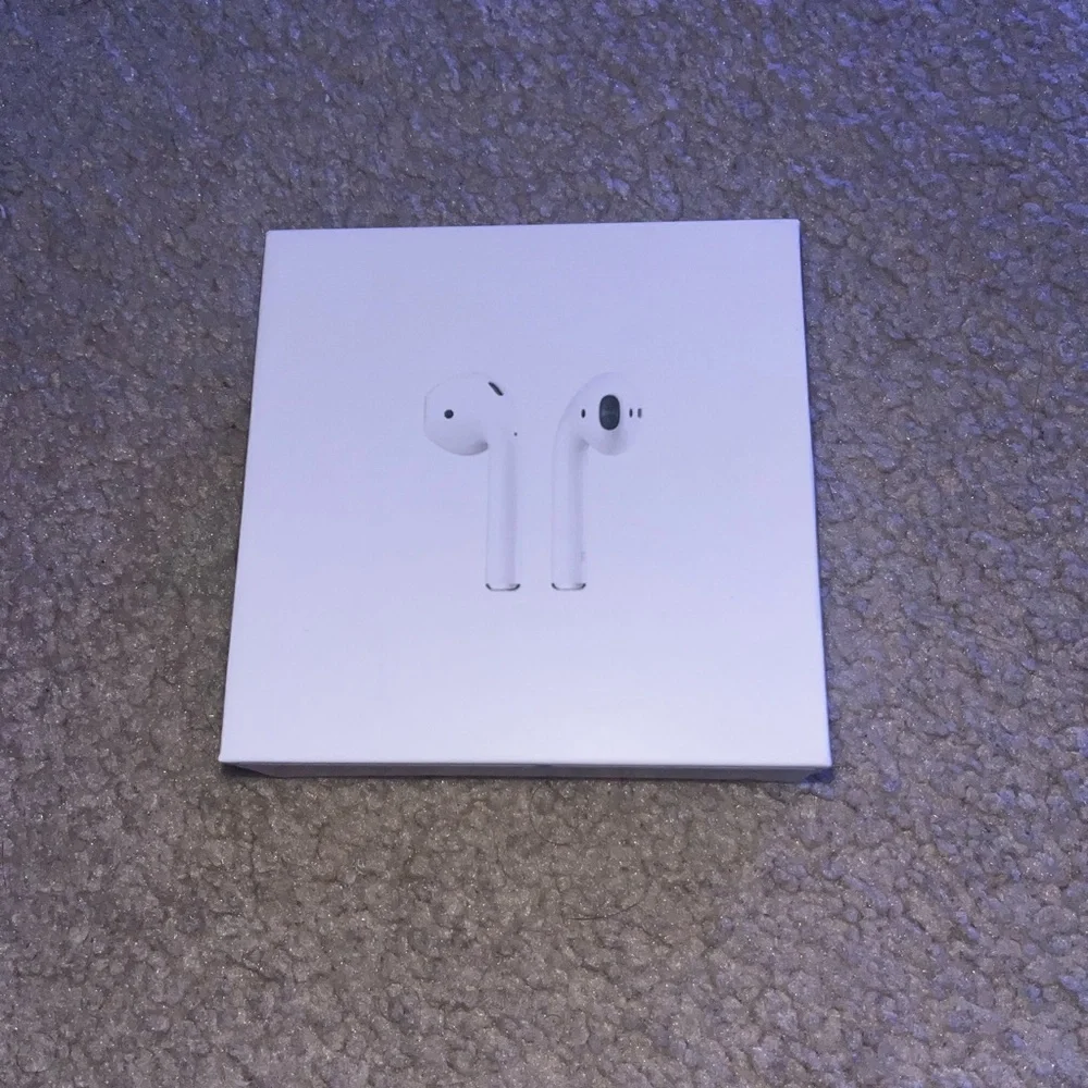 Wireless Earbuds with Charging Case - White